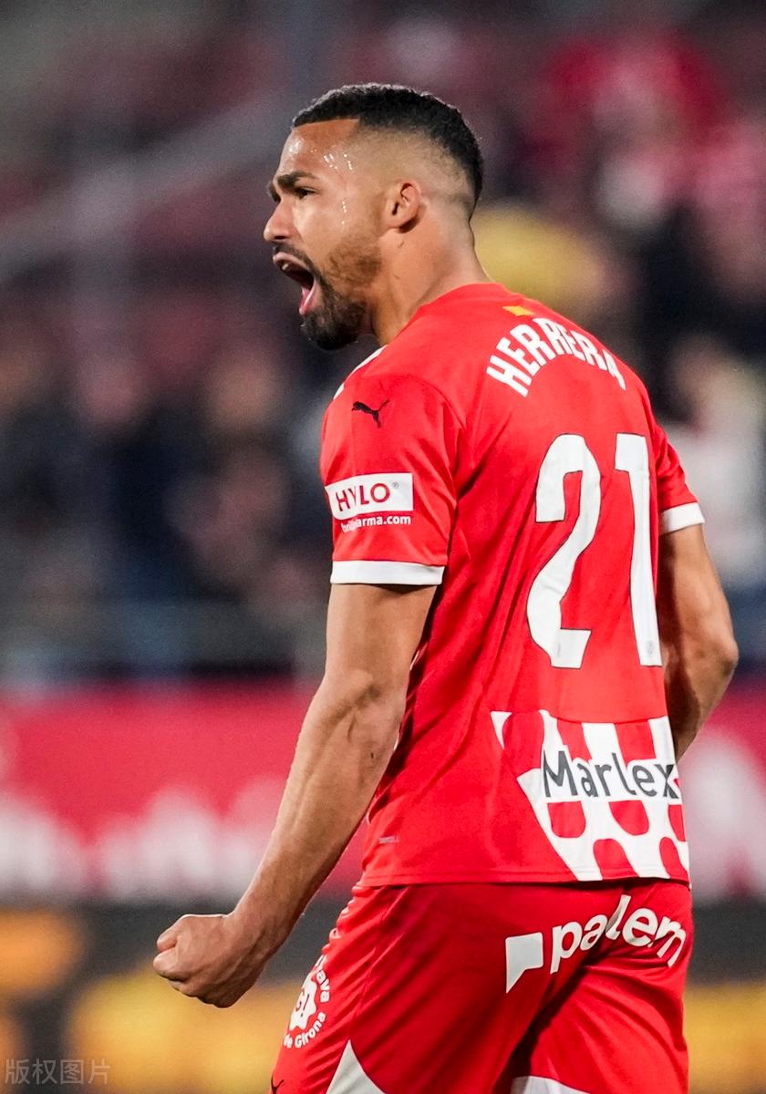 米兰体育app下载地址-赫塔菲接连失球,需调整状态