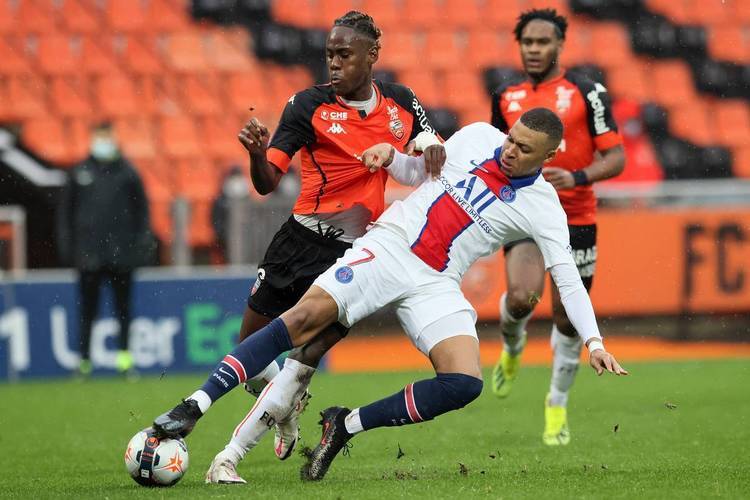 摩纳哥客场大胜雷恩，继续保持不败