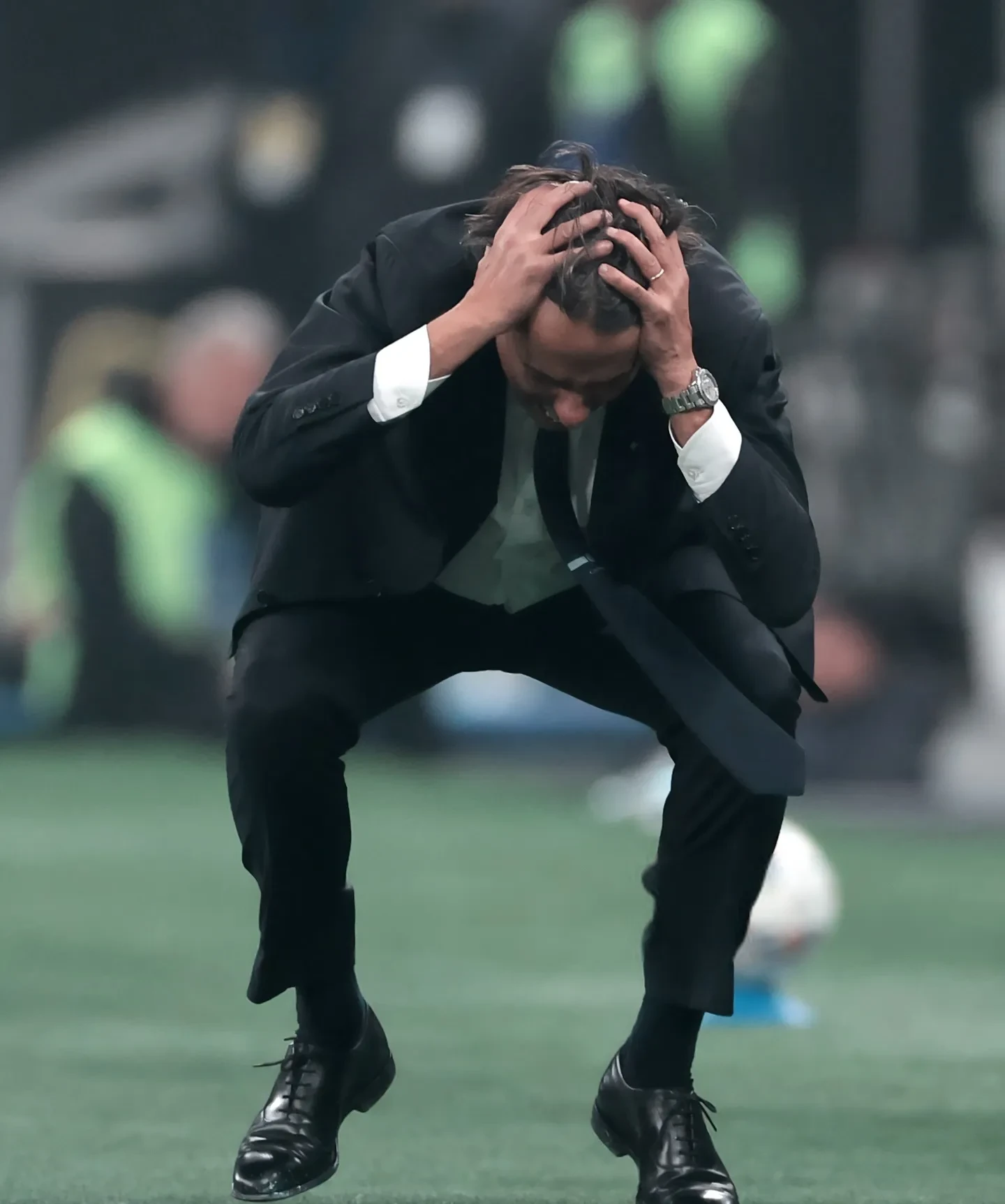 热刺客场惨败，主帅赛后面临质疑